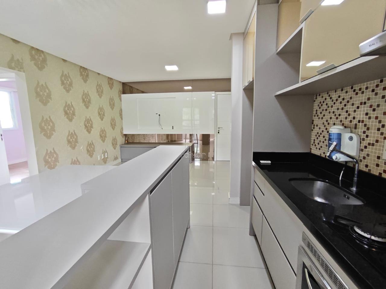 Apartamento para aluguel no Barra do Rio Cerro: 