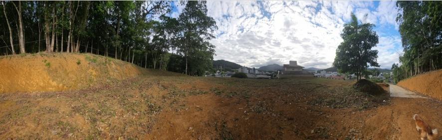 Terreno à venda no Barra do Rio Cerro: 
