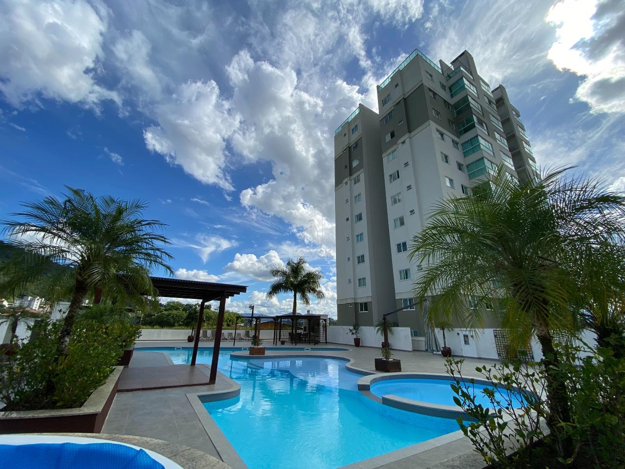 Apartamento à venda no Barra do Rio Molha: 