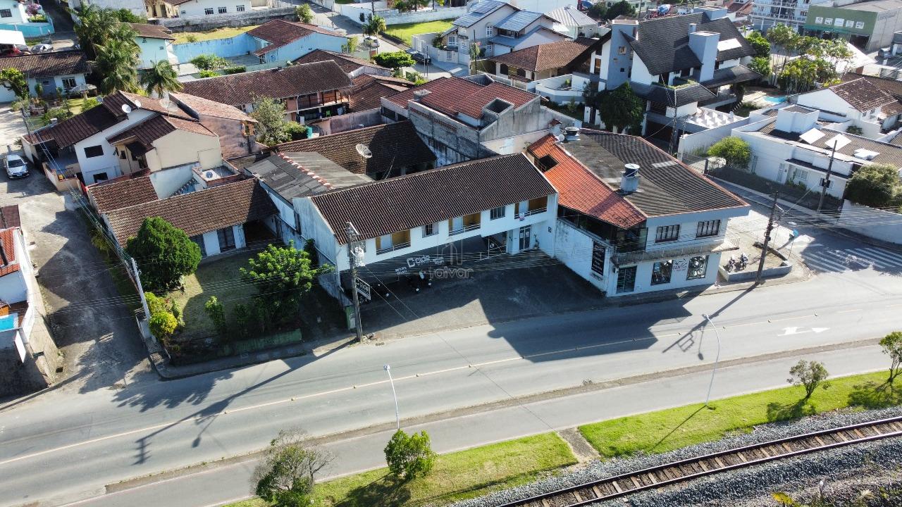 Área à venda no Nova Brasília: 