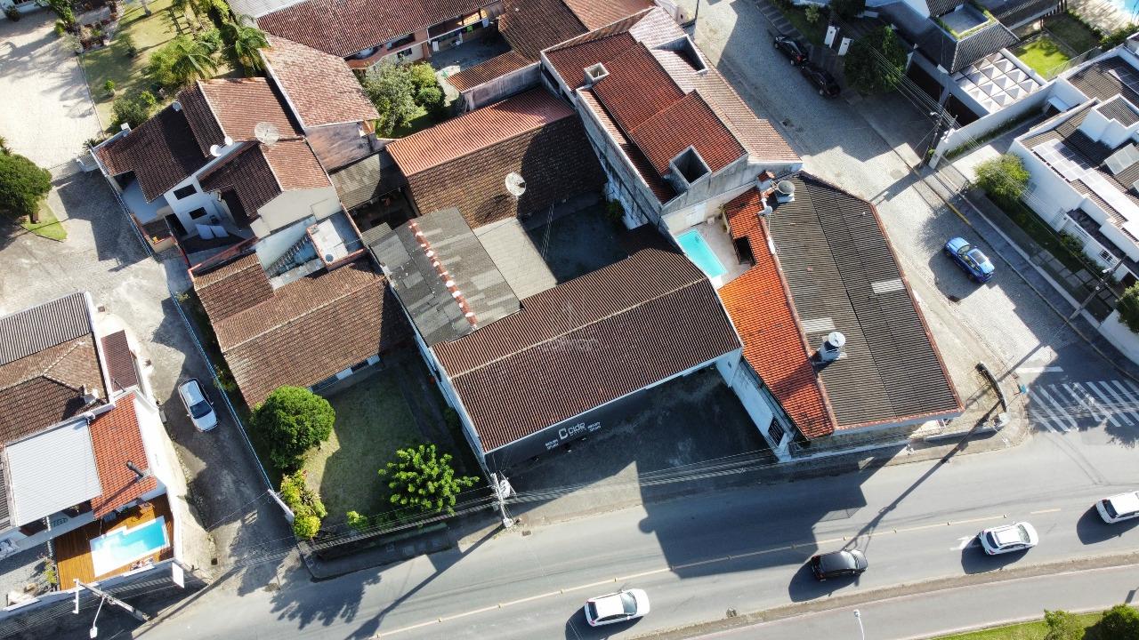 Área à venda no Nova Brasília: 