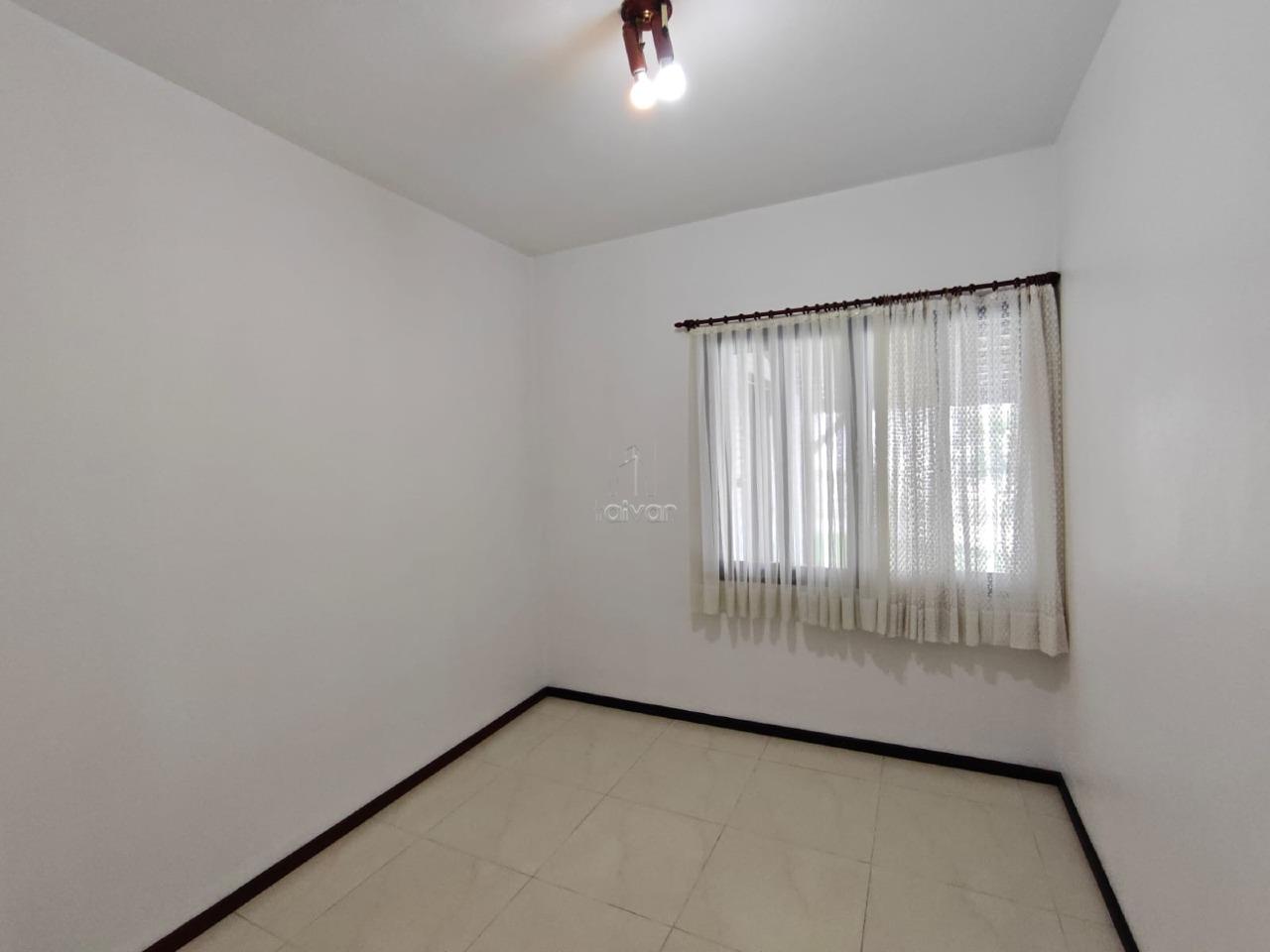 Casa para aluguel no Centro: 