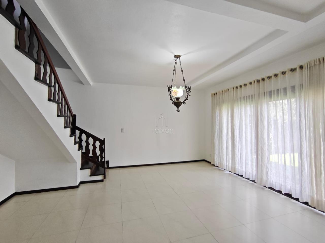 Casa para aluguel no Centro: 