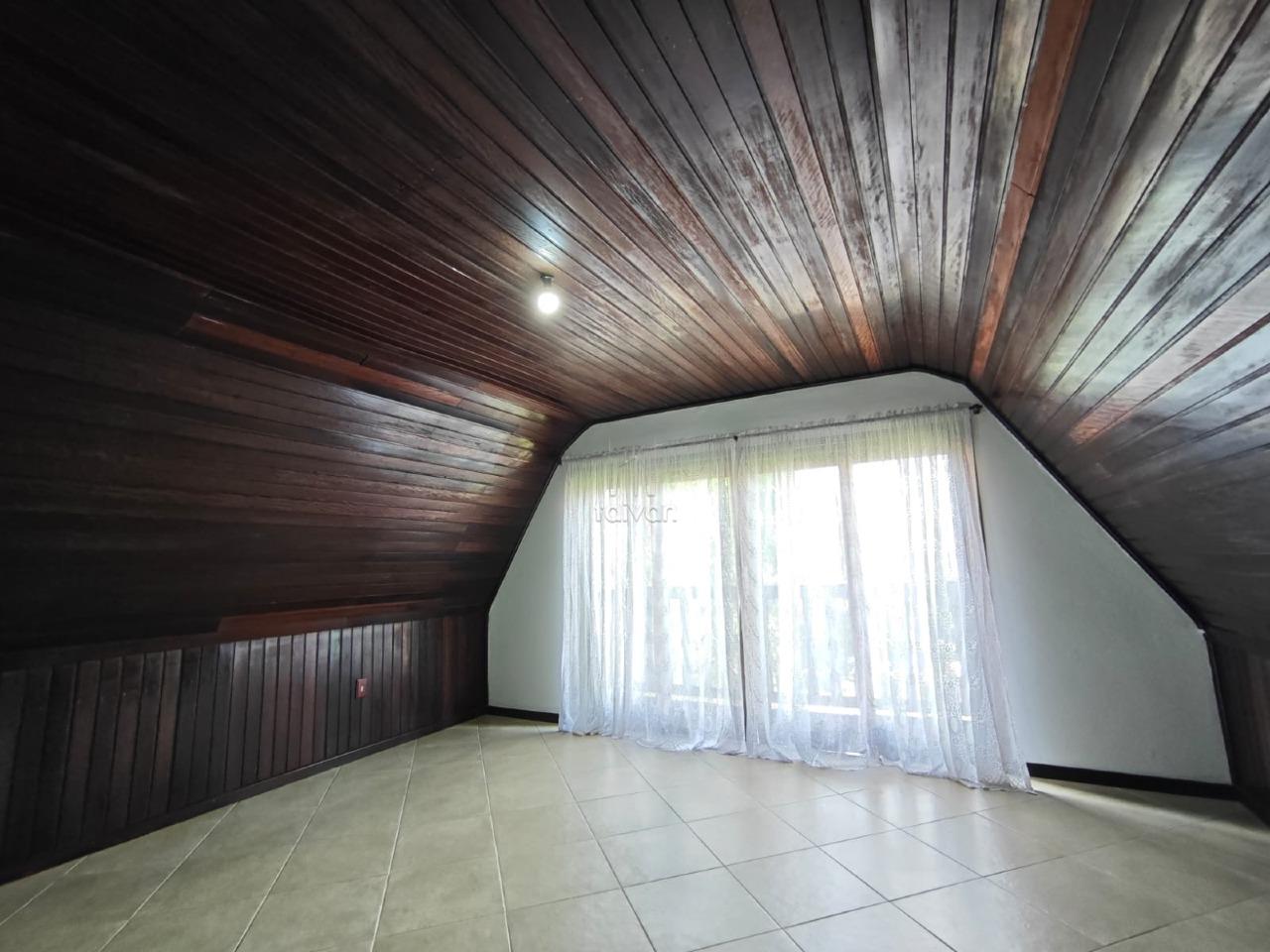 Casa para aluguel no Centro: 