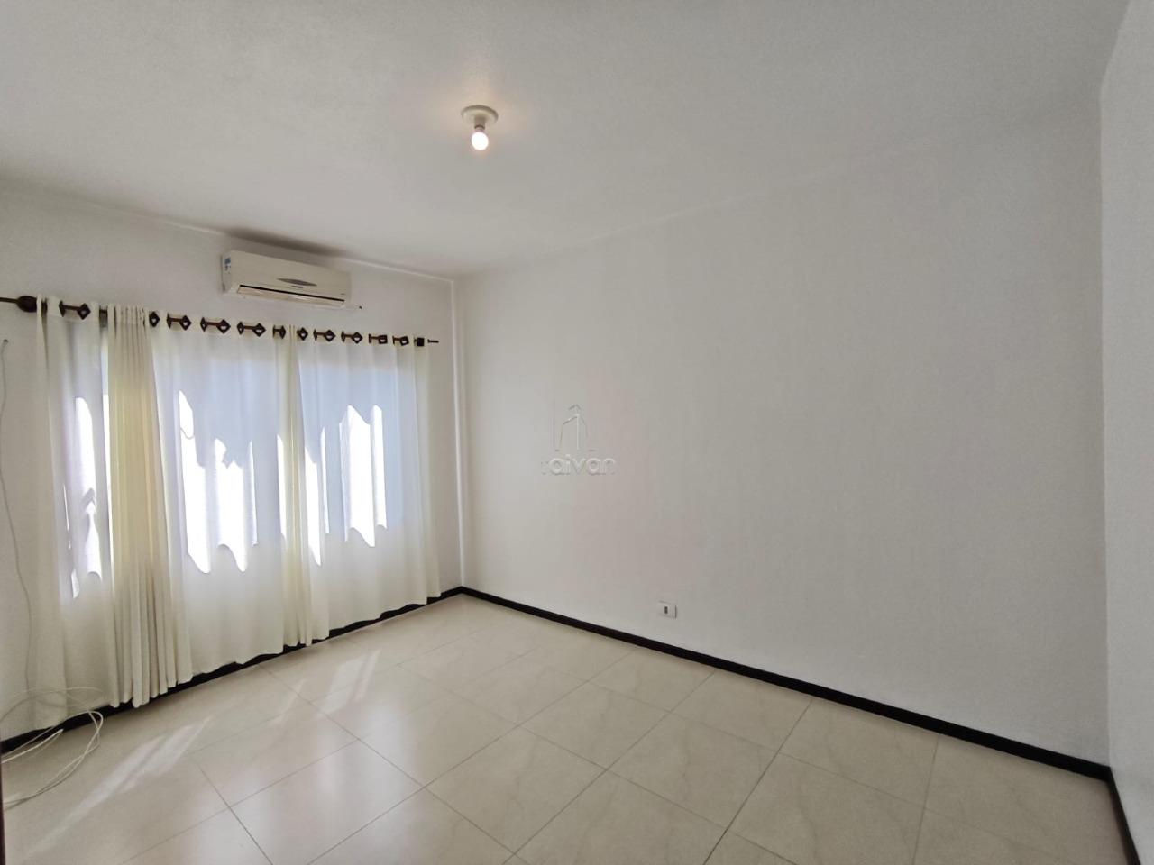 Casa para aluguel no Centro: 