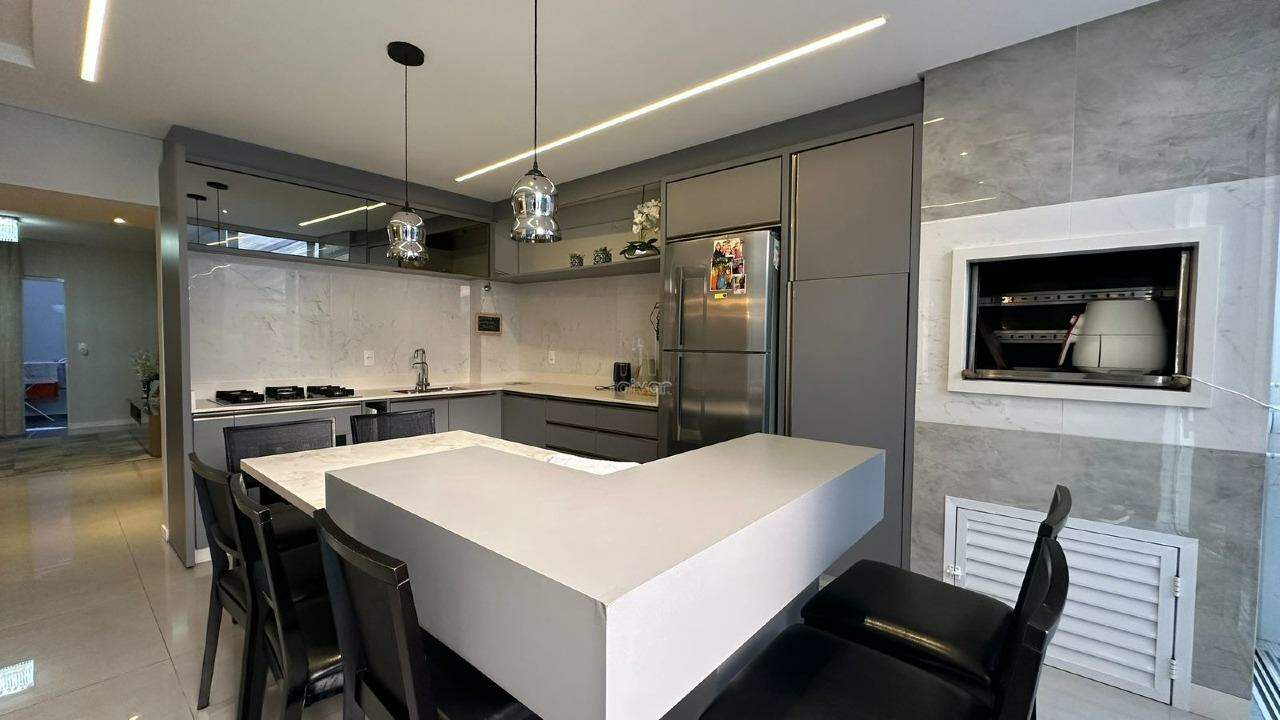 Geminado à venda no São Luis: 