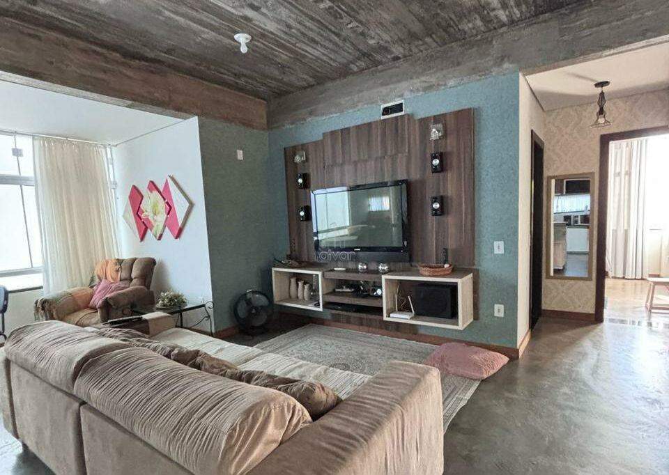 Casa à venda no Centro: 