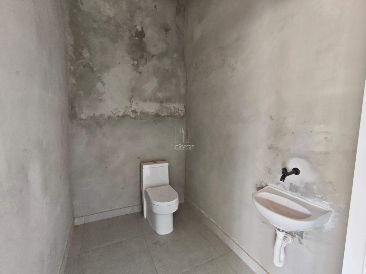 Sala Comercial para aluguel no Czerniewicz: 