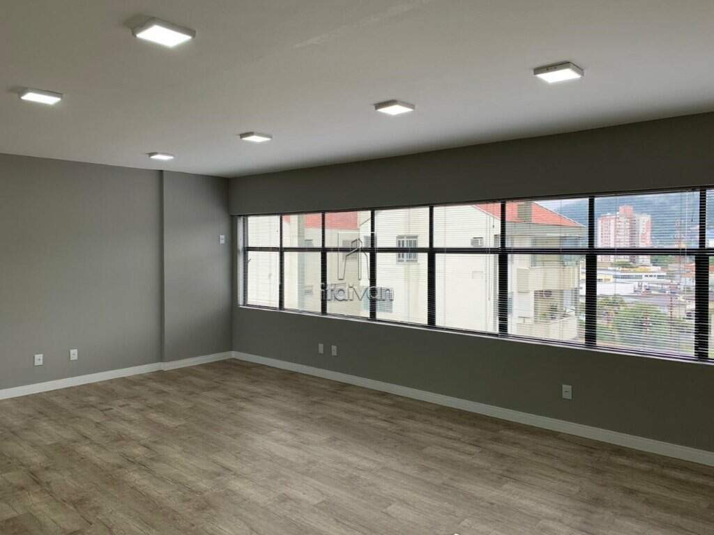 Sala/Conjunto à venda no Centro: 