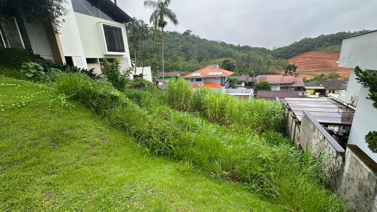 Terreno à venda no Amizade: 