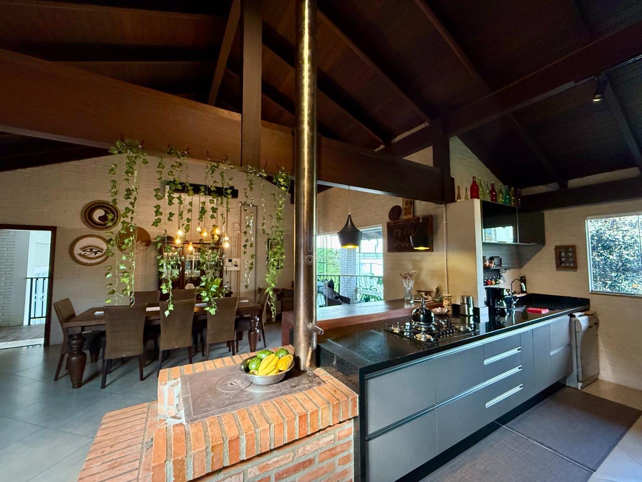 Casa à venda no Centro: 