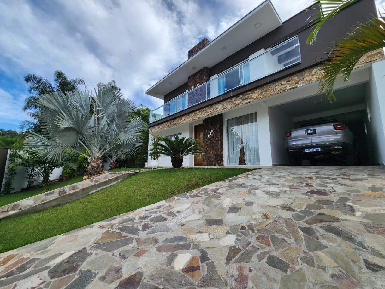 Casa à venda no Amizade: 