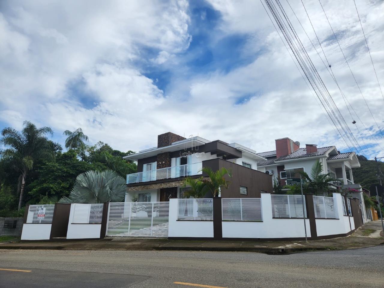 Casa à venda no Amizade: 