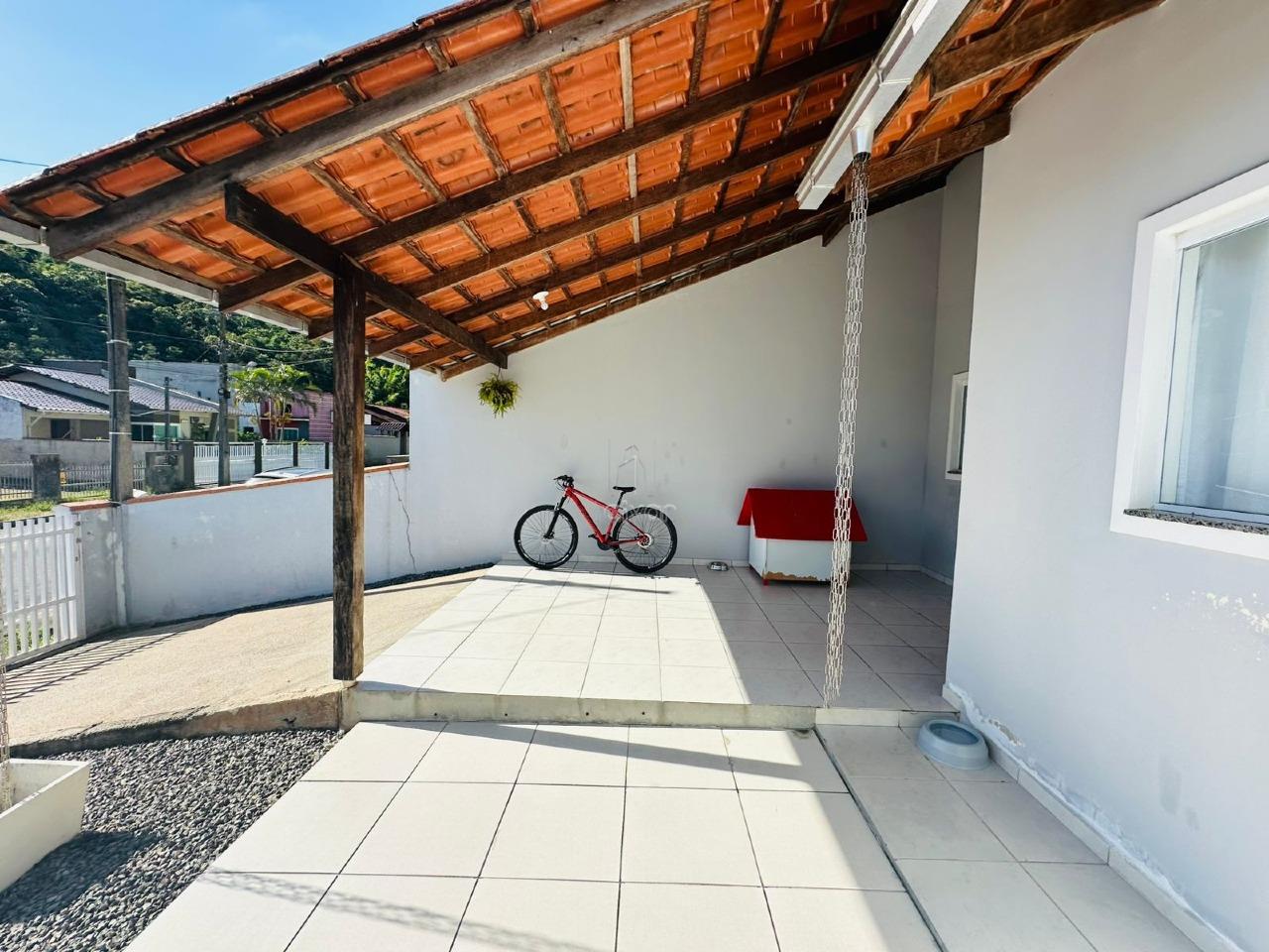 Casa à venda no Três Rios do Norte: 