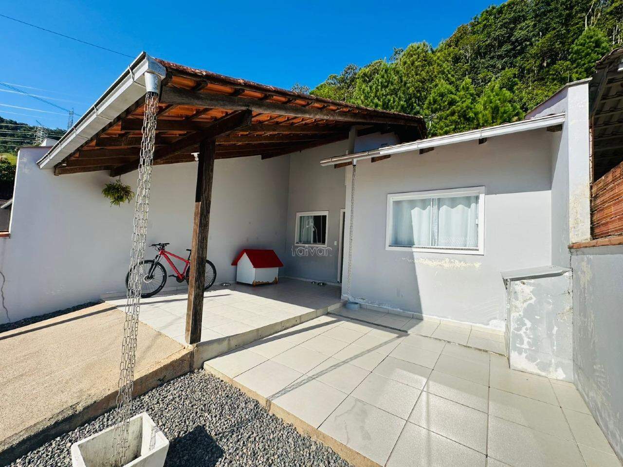 Casa à venda no Três Rios do Norte: 