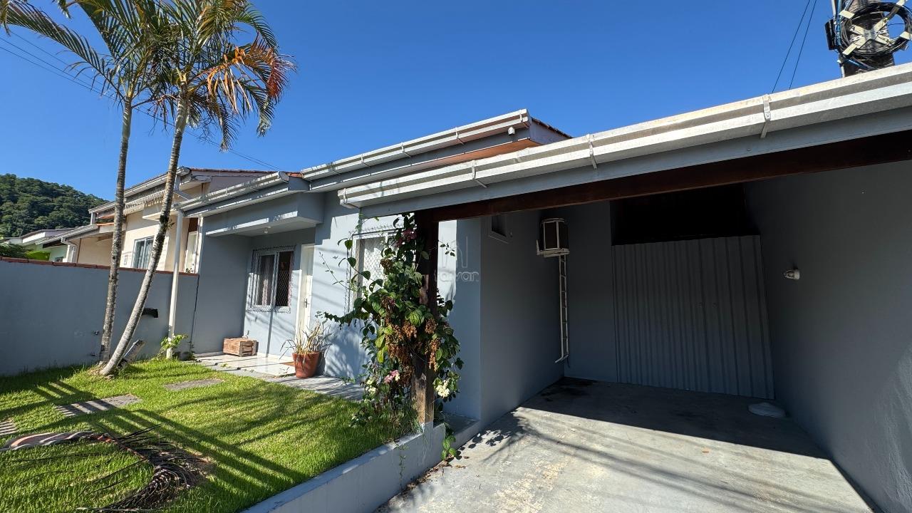 Casa à venda no Estrada Nova: 