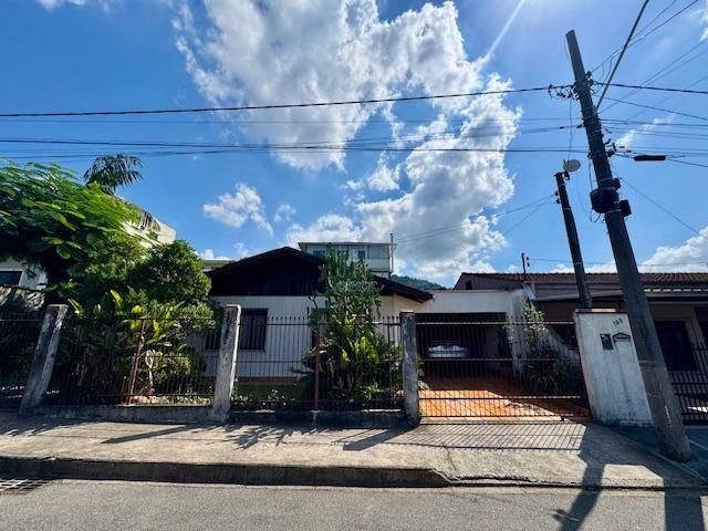 Terreno à venda no Água Verde: 