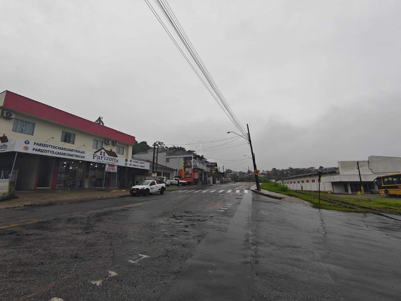 Sala Comercial para aluguel no Rau: 