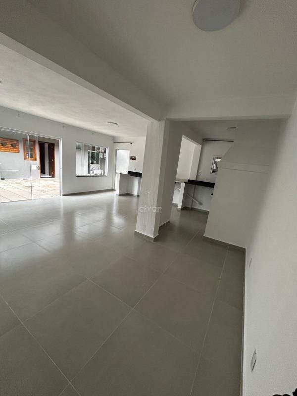 Sala Comercial para aluguel no Czerniewicz: 