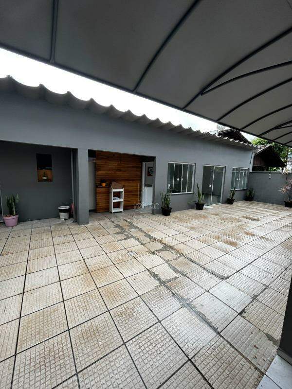 Sala Comercial para aluguel no Czerniewicz: 