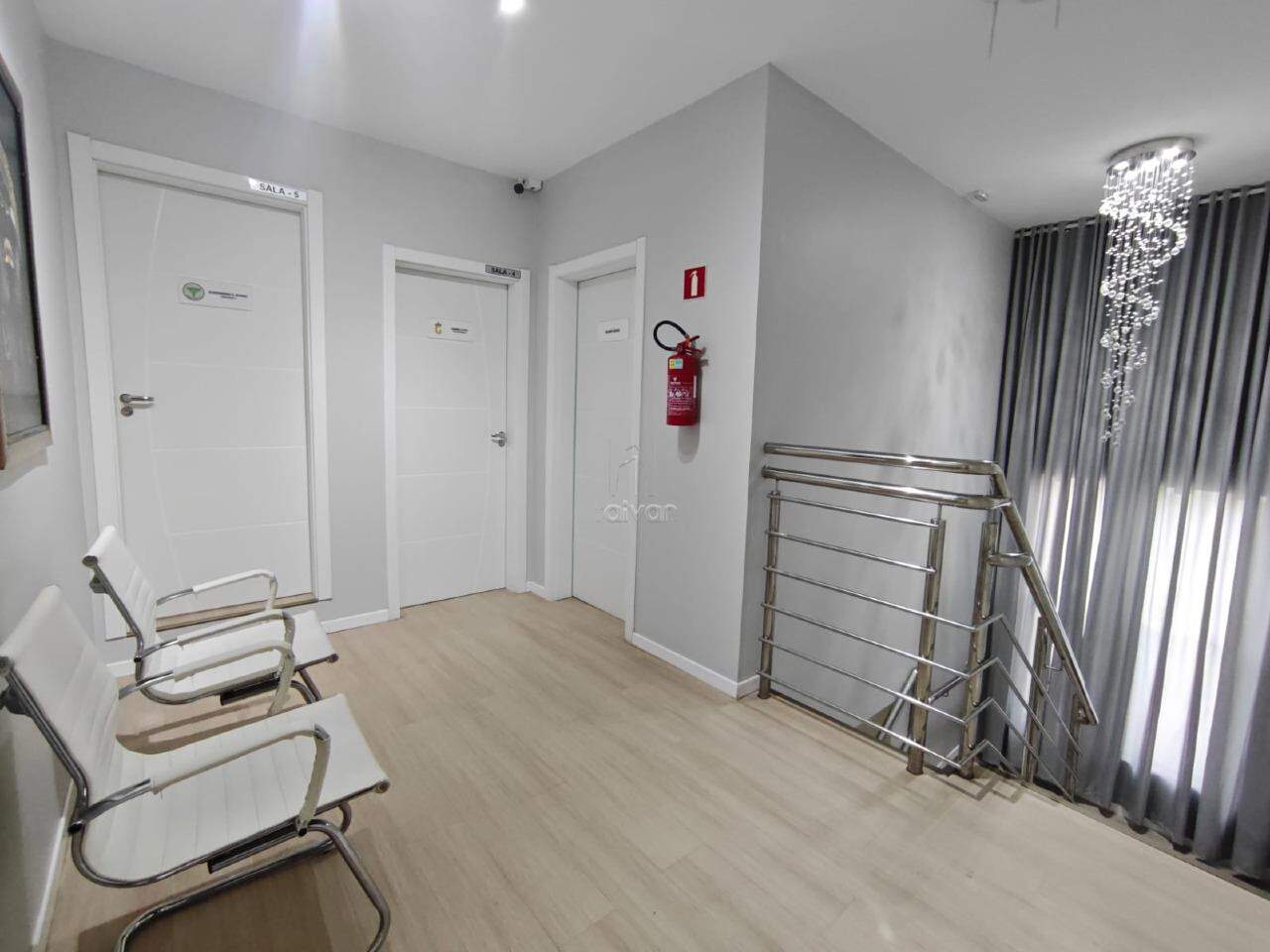 Sala Comercial para aluguel no Czerniewicz: 