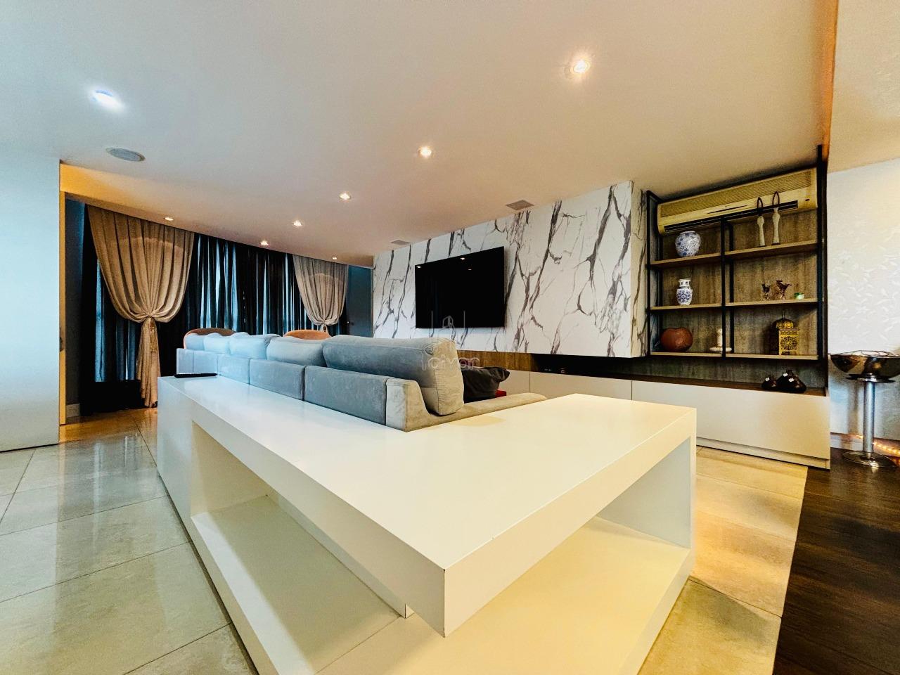 Cobertura à venda no Centro: 