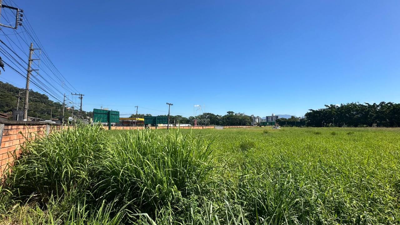 Terreno à venda no Centro: 