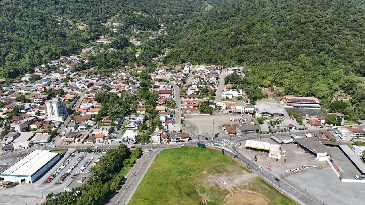 Terreno à venda no Centro: 