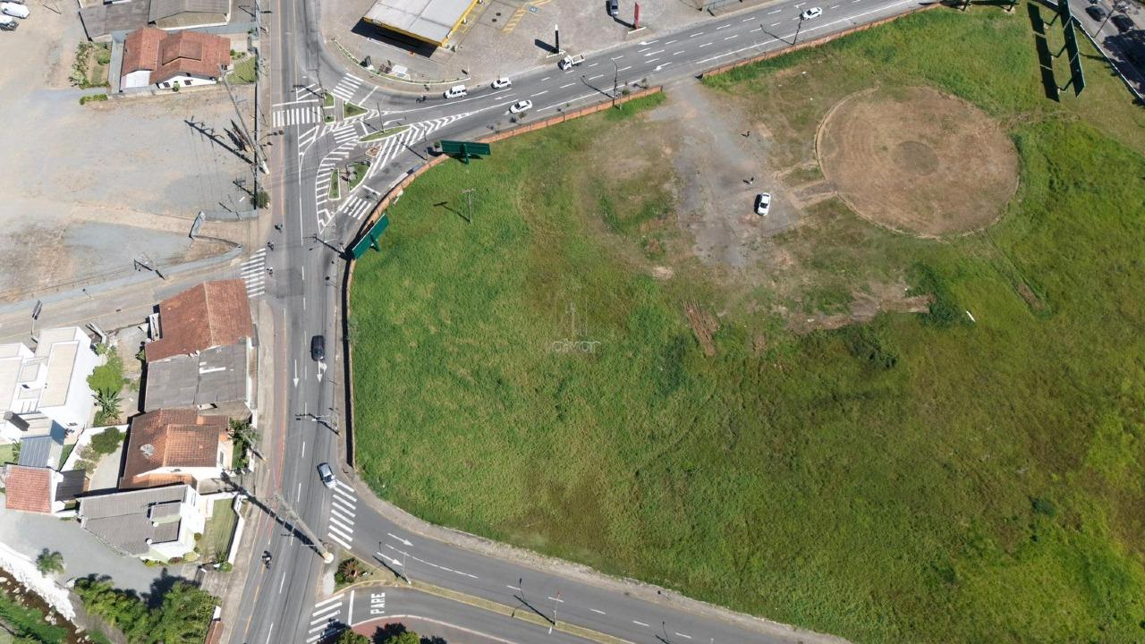 Terreno à venda no Centro: 