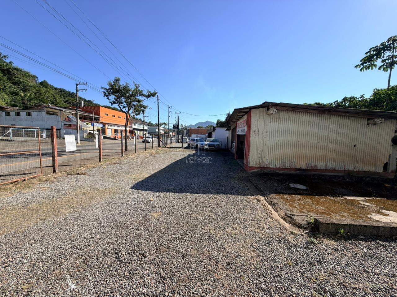 Terreno à venda no Barra do Rio Molha: 