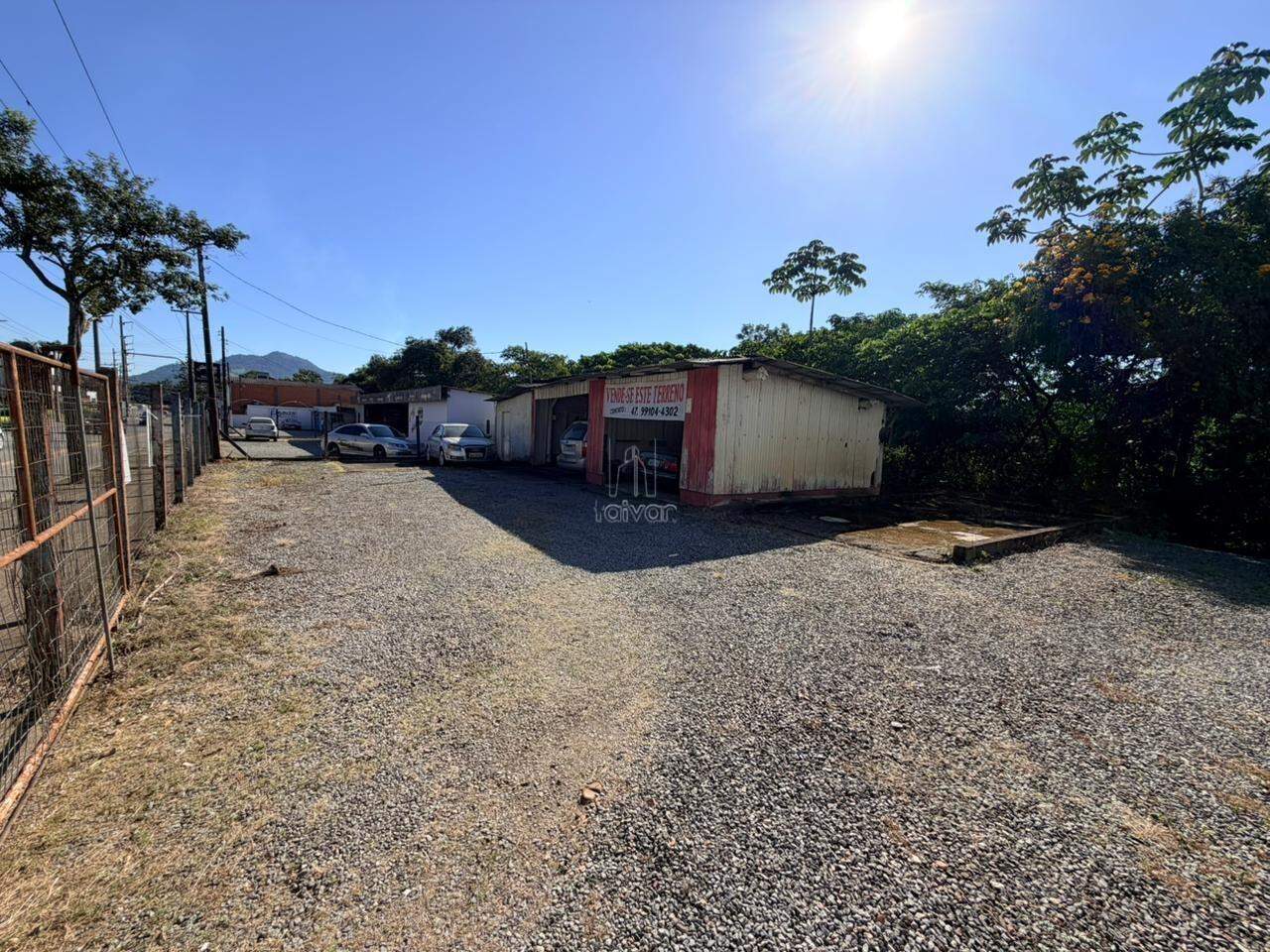 Terreno à venda no Barra do Rio Molha: 