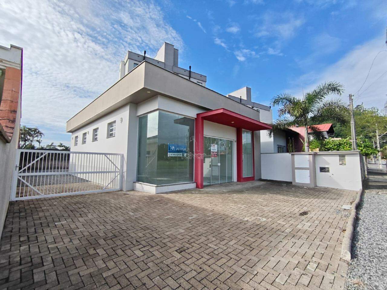 Sala Comercial para aluguel no Nereu Ramos: 