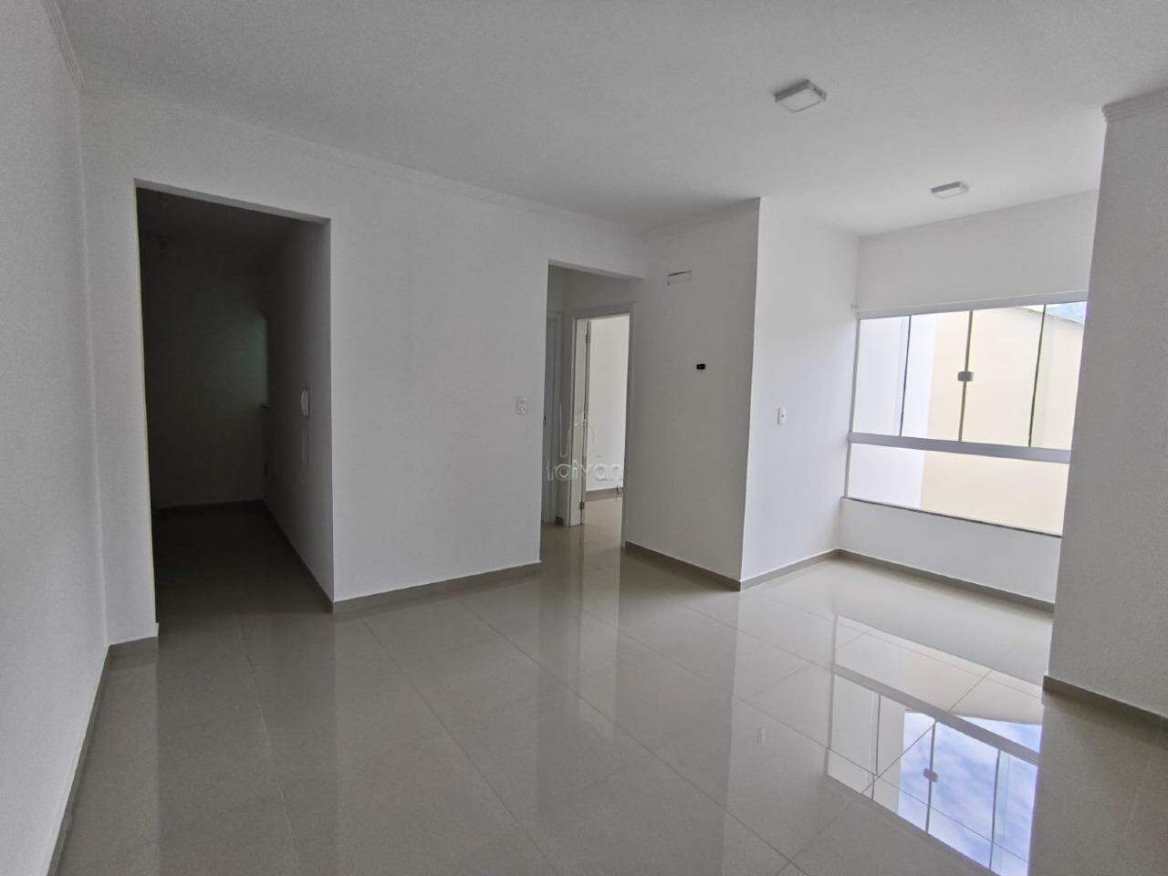 Apartamento para aluguel no Centenário: 