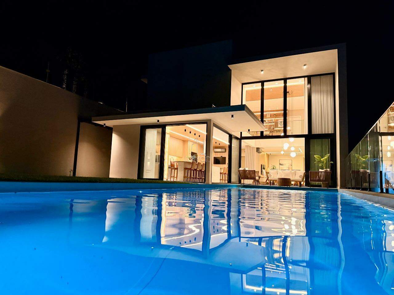 Casa à venda no Barra do Rio Cerro: 