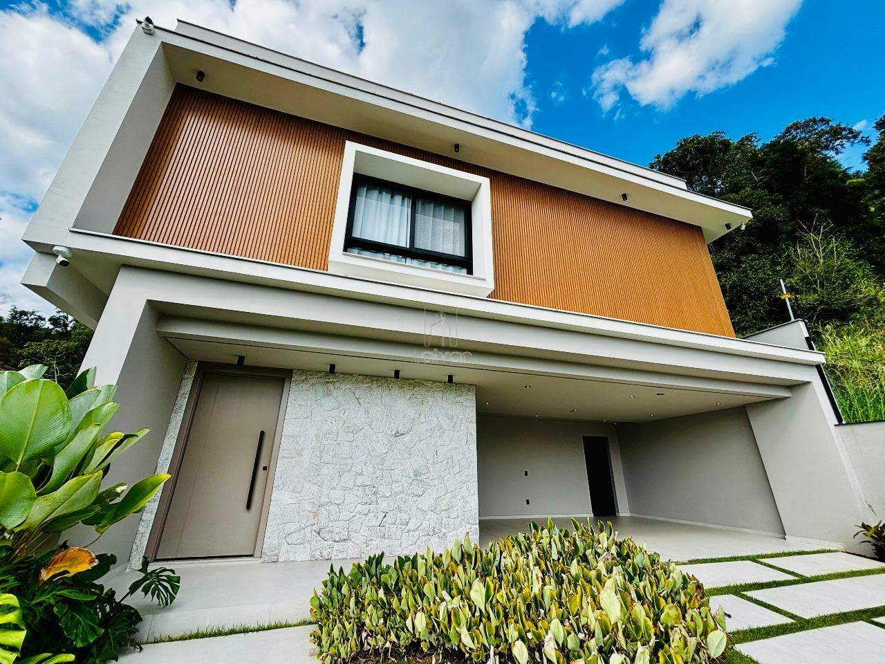 Casa à venda no Barra do Rio Cerro: 