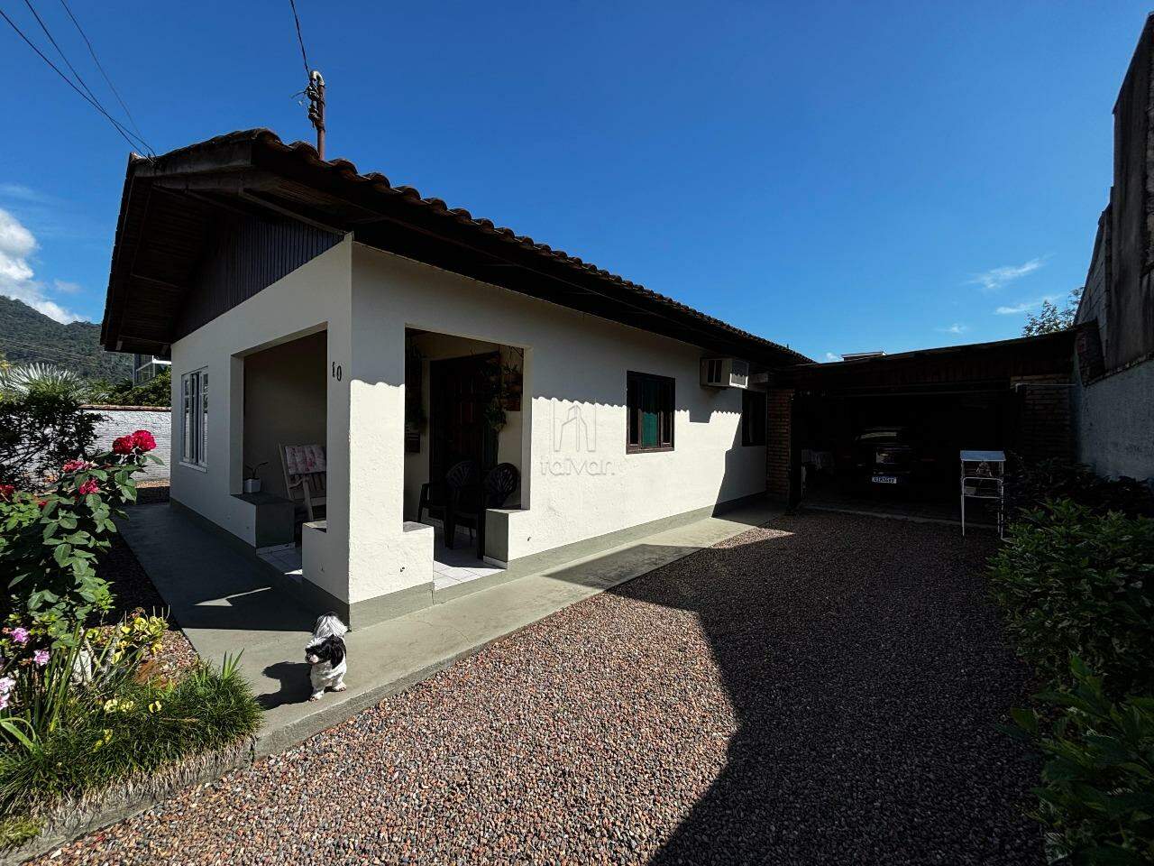 Casa à venda no Barra do Rio Cerro: 