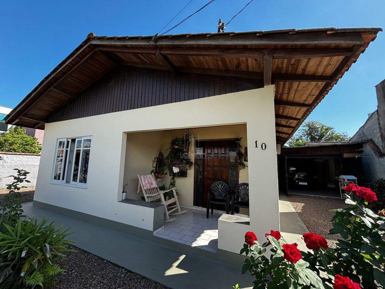 Casa à venda no Barra do Rio Cerro: 
