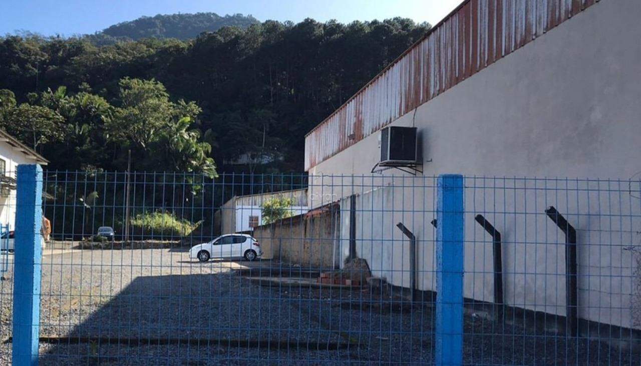 Terreno à venda no Centenário: 