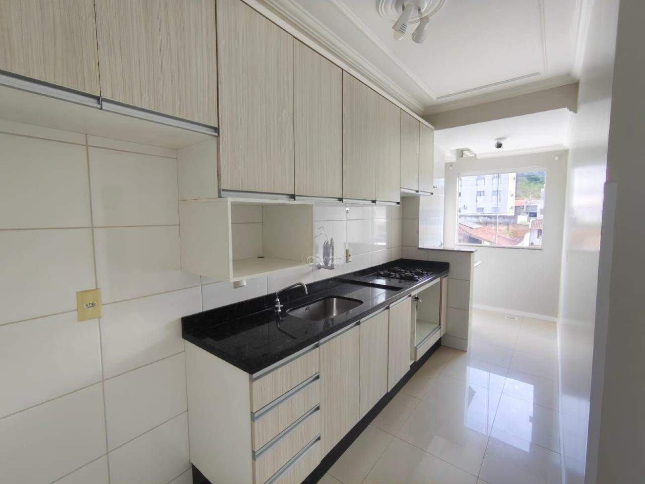 Apartamento para aluguel no Estrada Nova: 