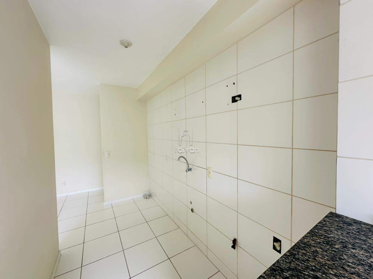 Apartamento para aluguel no Estrada Nova: 