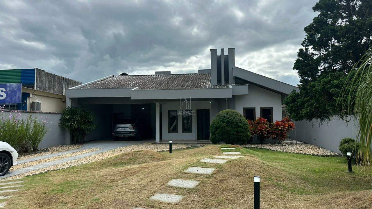 Casa para aluguel no Ilha Da Figueira: 