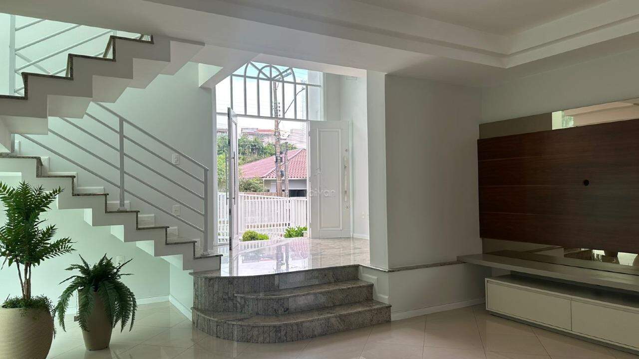 Casa para aluguel no Czerniewicz: 