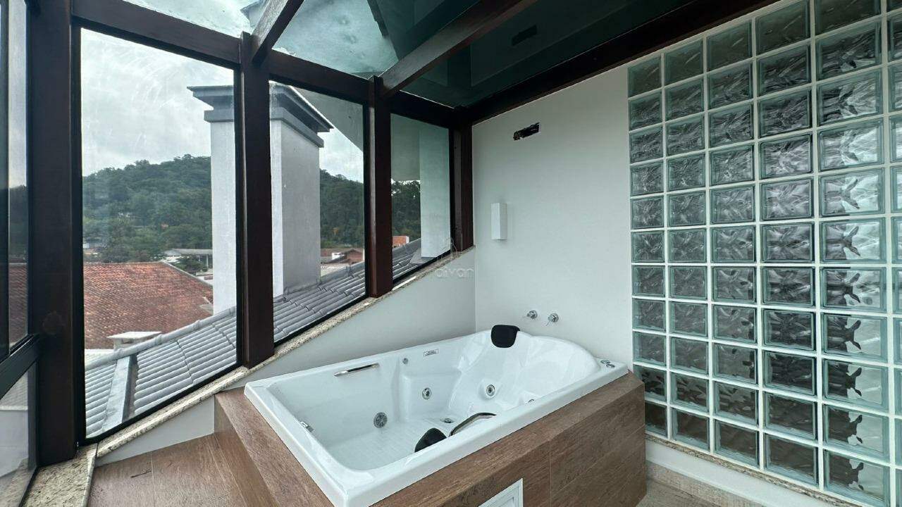 Casa para aluguel no Czerniewicz: 
