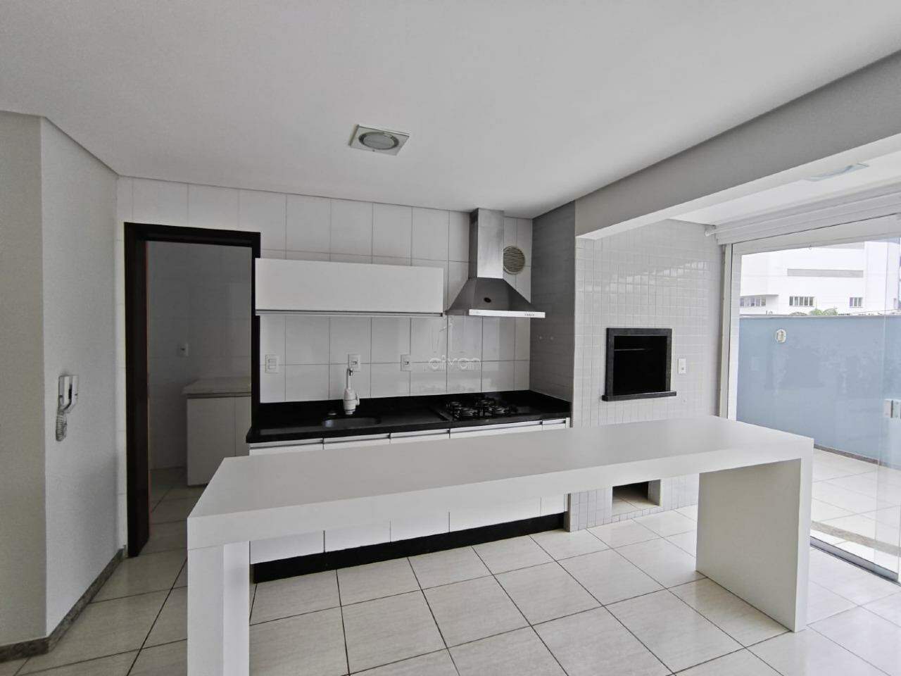 Apartamento para aluguel no Centro: 