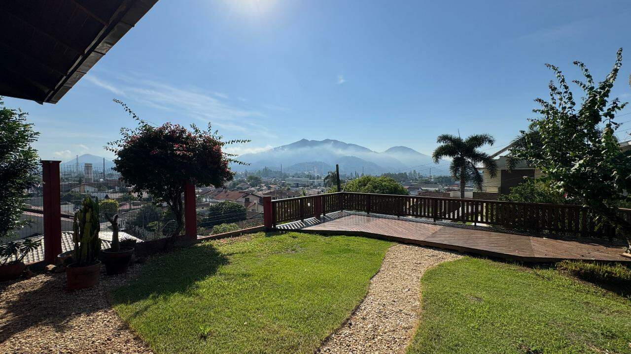 Casa à venda no Água Verde: 