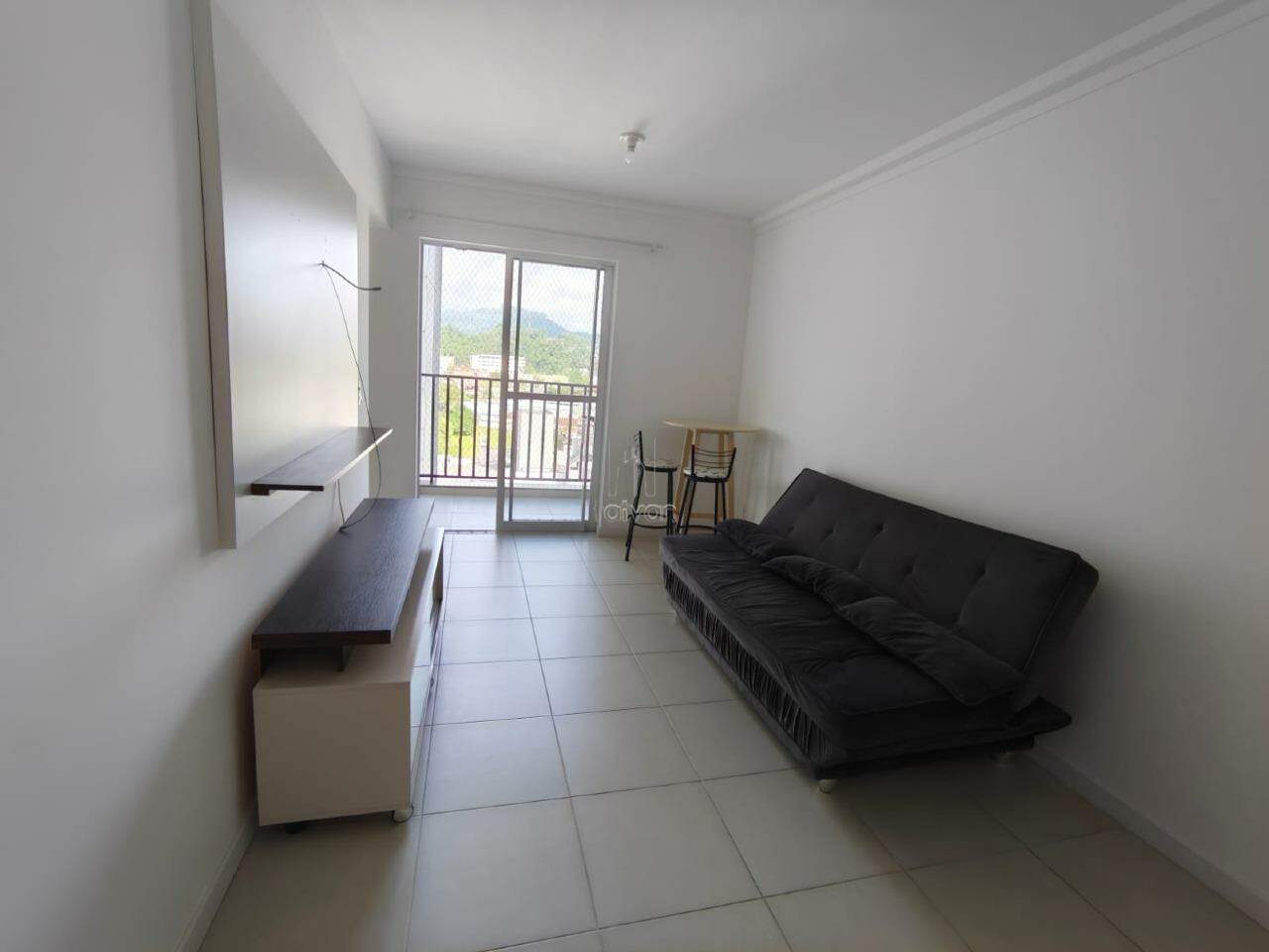 Apartamento para aluguel no Rau: 