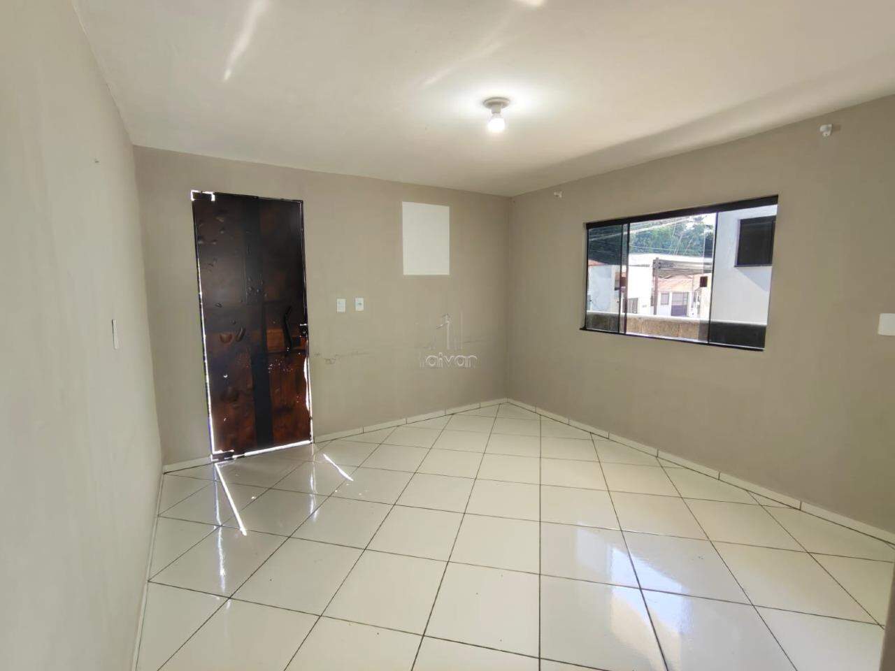 Casa para aluguel no Estrada Nova: 
