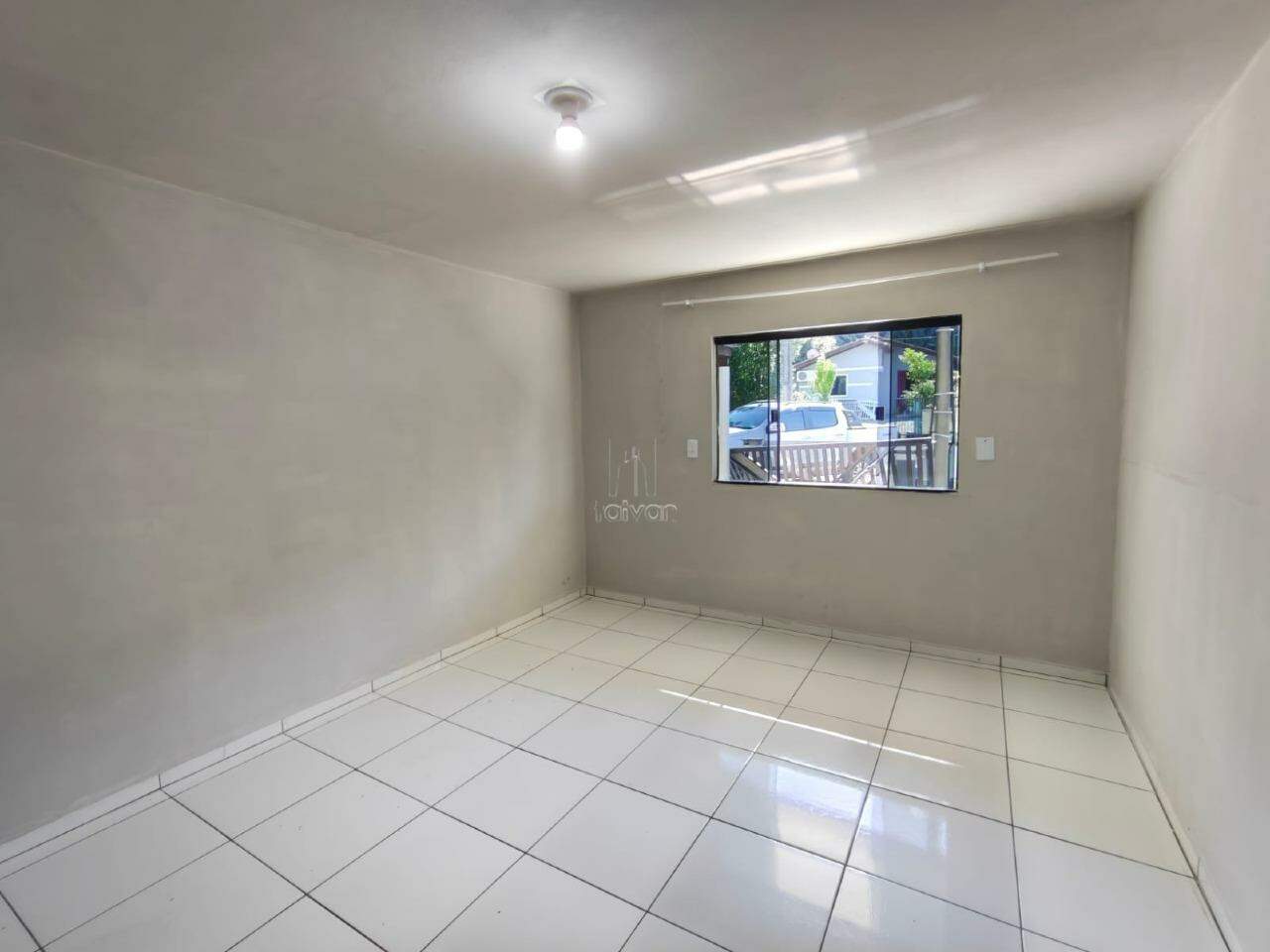 Casa para aluguel no Estrada Nova: 