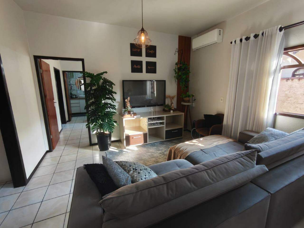 Casa para aluguel no Ilha Da Figueira: 