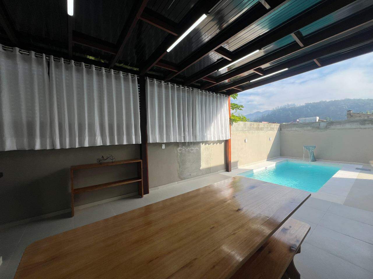 Casa à venda no Jaraguá 99: 